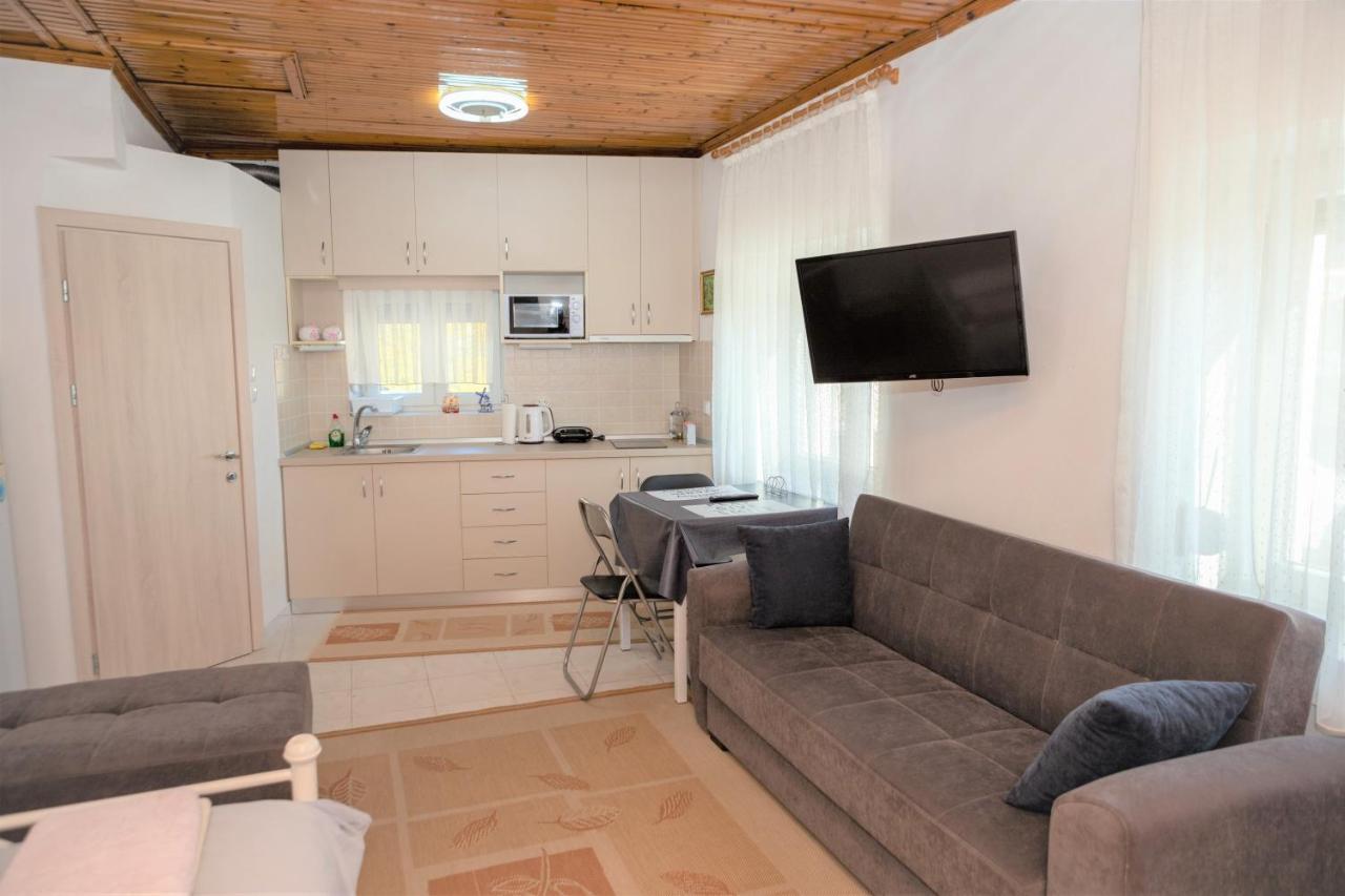 Safe And Cozy Studio In Xanthi! エクステリア 写真